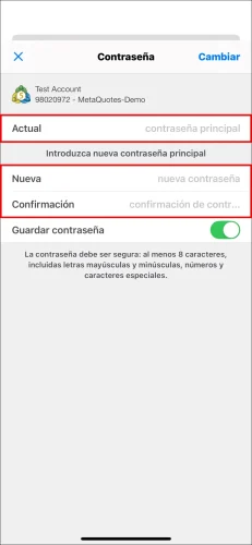 Página final para cambiar Contraseña Principal MT5 iOS, mostrando campos para 'Actual' contraseña principal vieja y la nueva 'contraseña principal' dos veces.