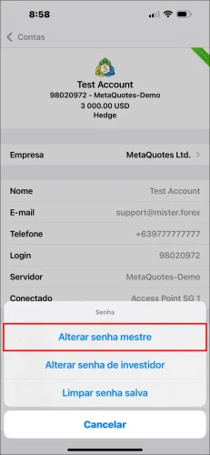 Janela pop-up de opções de senha da App MT5 iOS, mostrando o passo de selecionar 'Alterar senha mestre' para alterar a senha de negociação MT5.