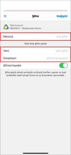 MT5 iOS Ana Şifresini değiştirmek için son sayfa, 'Mevcut' eski ana şifre ve yeni 'ana şifre' için alanları iki kez gösterir.