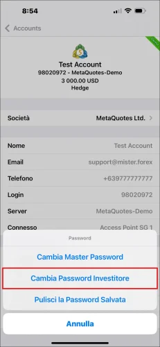 Finestra pop-up delle opzioni password dell'App MT5 per iOS, che mostra la selezione di 'Cambia Password Investitore' per impostare la password investitore MT5.