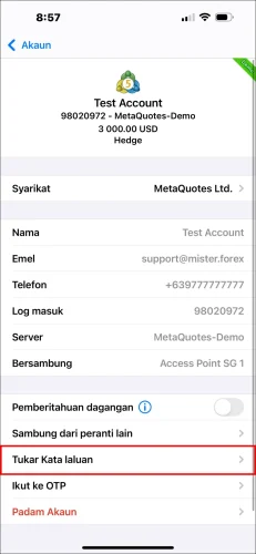 Tangkapan skrin halaman butiran akaun MT5 iOS, menunjukkan ketikan pada pilihan 'Tukar kata laluan' untuk menyediakan kata laluan baharu.