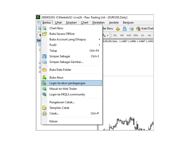 Di menu utama MT4 PC, klik 'Berkas', lalu pilih 'Login ke akun perdagangan'.