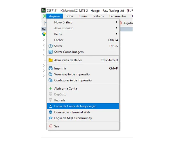 No menu principal do MT5 PC, clique em 'Arquivo' e selecione 'Login da Conta de Negociação'.