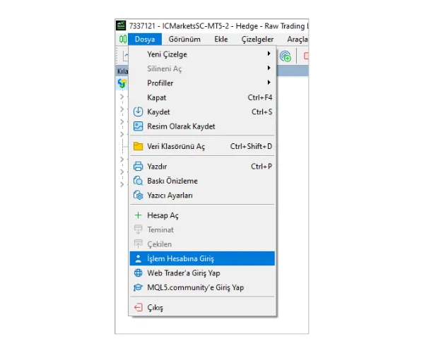MT5 PC ana menüsünde 'Dosya'ya tıklayın, ardından 'İşlem Hesabına Giriş'i seçin.