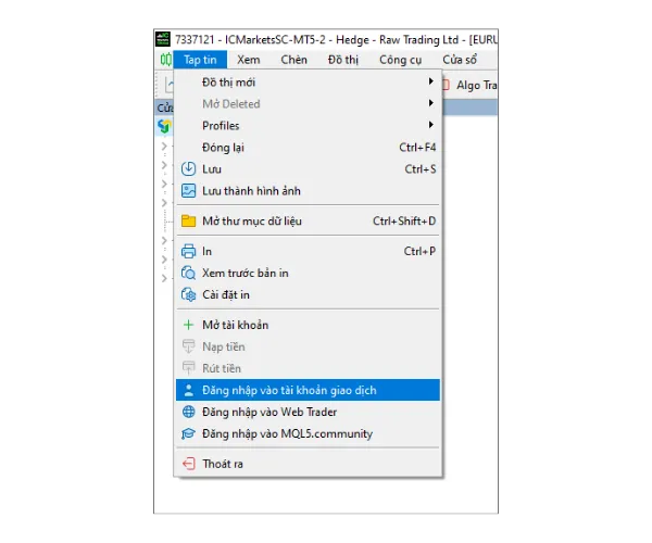 Trong menu chính của MT5 PC, nhấp vào 'Tập tin', sau đó chọn 'Đăng nhập vào tài khoản giao dịch'.